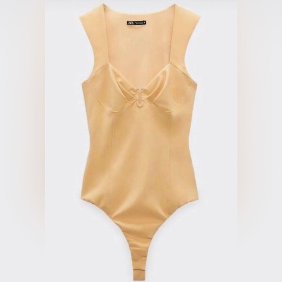ZARA Yellow Bodysuit Sweetheart Neckline Side Zip Sz M NWOT Plunge Metal Piece - Picture 6 of 8